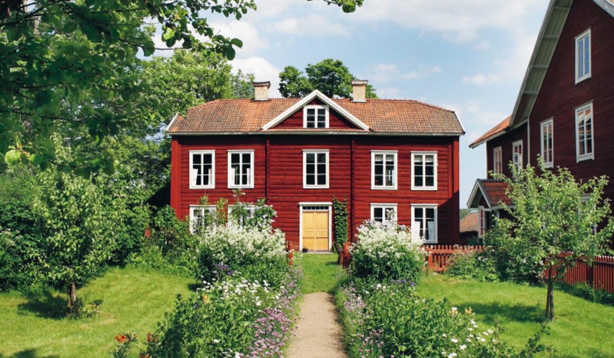 Världsarvsgården Erik Anders omringad av grönska