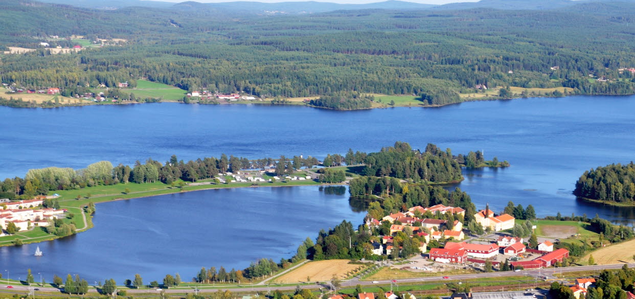 Flygbild över Bollnäs folkhögskola